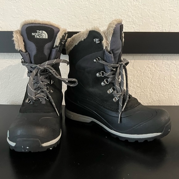 The North Face Shoes - North Face Black Gray Chilkat 400 Cold Weather Hiker Boots